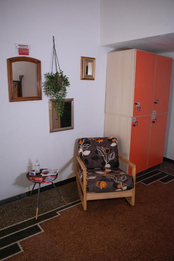 Abbey Hostel Генуа Екстериор снимка