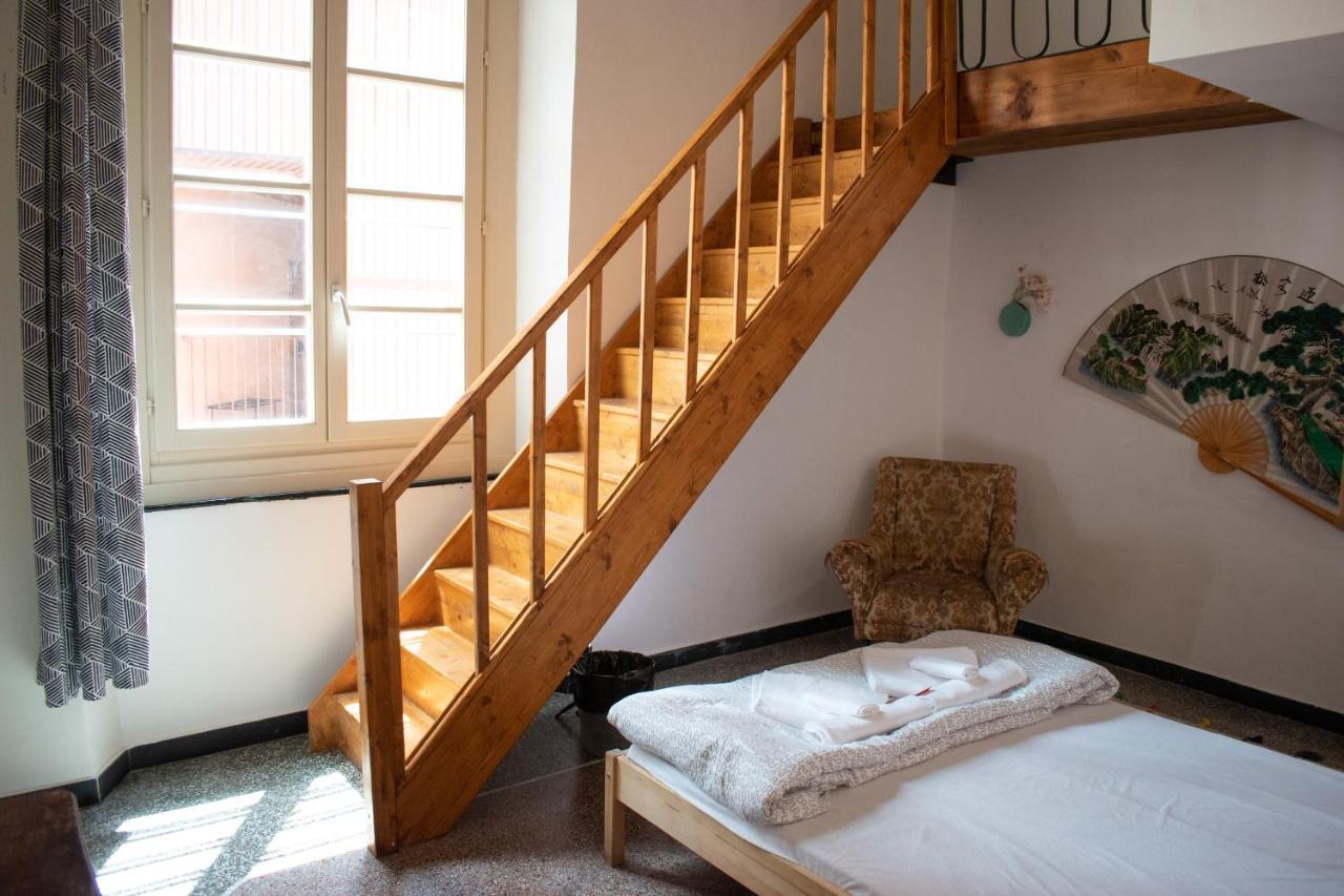 Abbey Hostel Генуа Екстериор снимка