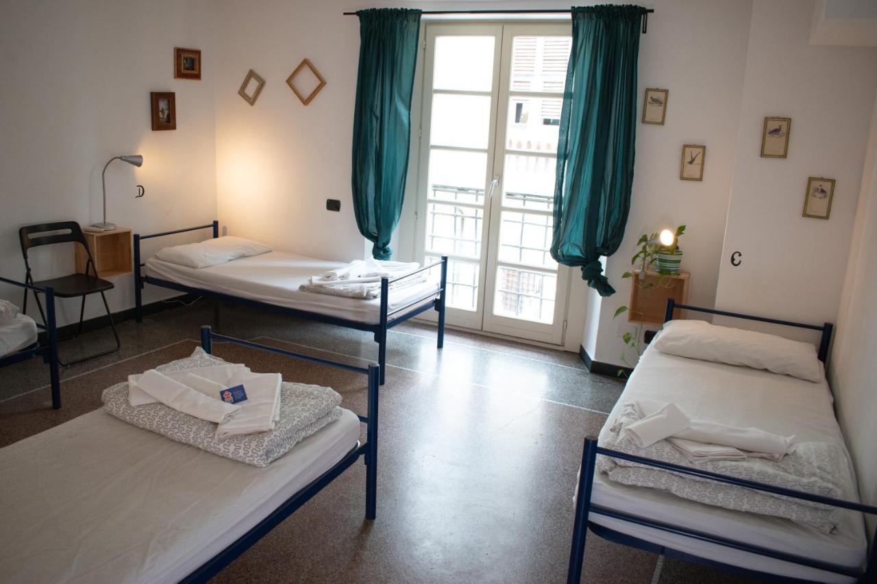 Abbey Hostel Генуа Екстериор снимка