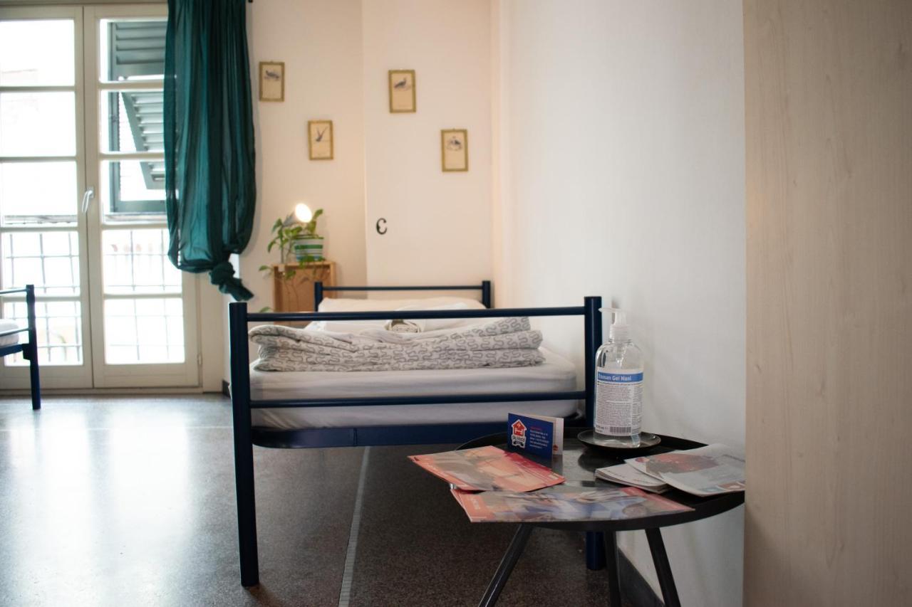 Abbey Hostel Генуа Екстериор снимка