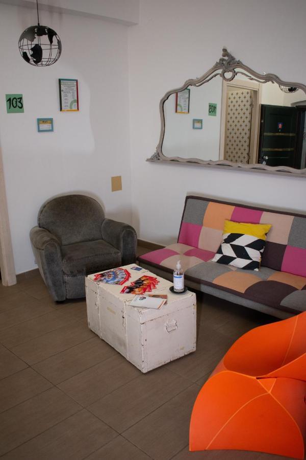 Abbey Hostel Генуа Екстериор снимка